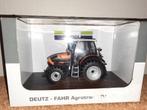 UNIVERSAL HOBBIES  DEUTZ-FAHR 430 TTV KOMMUNAL  TRACTEUR, Hobby en Vrije tijd, Modelauto's | 1:32, Nieuw, Universal Hobbies, Ophalen of Verzenden