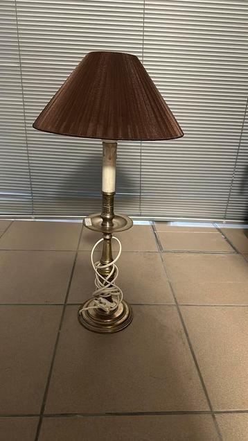 Lampadaire beschikbaar voor biedingen