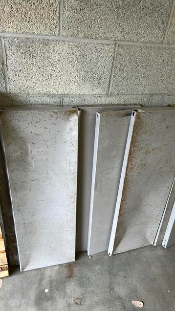 ijzeren plank 10 stuks beschikbaar voor biedingen