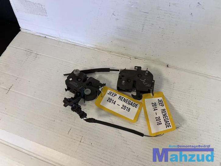 JEEP RENEGADE motorkap slot mechaniek 2015-2018 52035776, Auto-onderdelen, Carrosserie, Jeep, Gebruikt