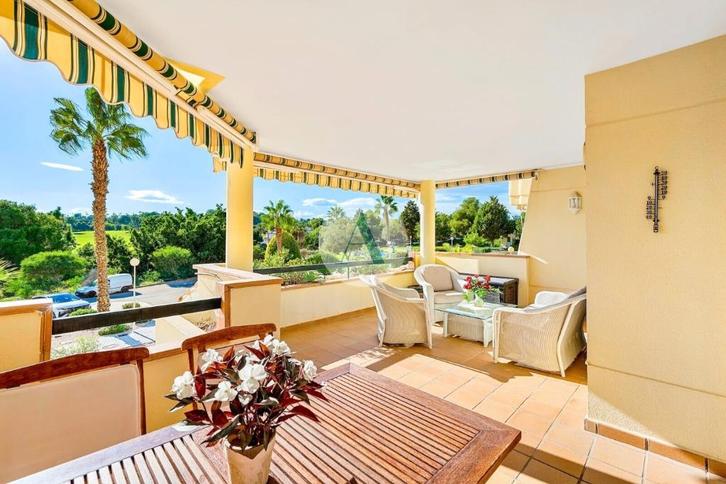 Ruim appartement, eerstelijn golf met prachtig uitzicht, Immo, Buitenland, Spanje, Appartement, Stad