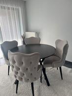 Juntoo zwarte tafel met 4 beige fauteuils, Ophalen, Zo goed als nieuw, Moderne, 4 tot 6 stoelen