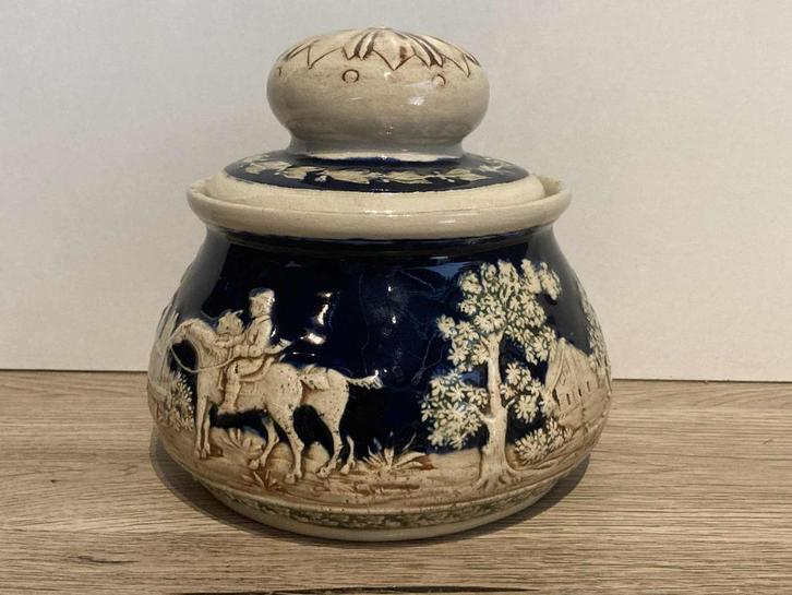 Antieke pot met deksel van Duitse zandsteen, Antiek en Kunst, Antiek | Keramiek en Aardewerk, Ophalen of Verzenden
