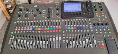 Behringer X32 digitale mixer, Muziek en Instrumenten, Mengpanelen, Zo goed als nieuw, 20 kanalen of meer, Microfooningang, Ophalen
