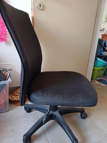 Gratis bureau stoel, lochristi  beschikbaar voor biedingen