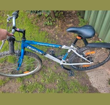 Velo decatlon beschikbaar voor biedingen