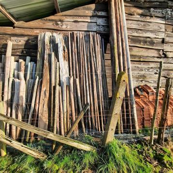 Boompalen, weidepalen beschikbaar voor biedingen