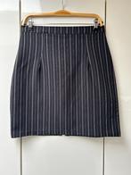 Jupe noire à lignes blanches - Taille 4 *, Vêtements | Femmes, Jupes, Taille 42/44 (L), Enlèvement ou Envoi, Sans marque, Comme neuf