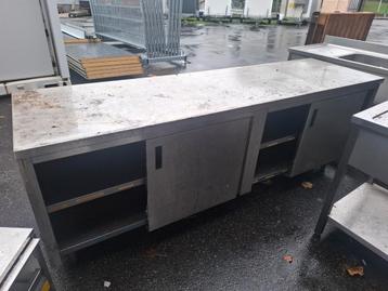 werkbank inox met kasten beschikbaar voor biedingen