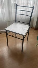 Table a manger + 4 chaises, Enlèvement, Comme neuf