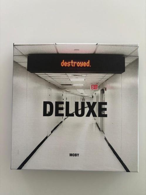 3 CD + DVD Moby Destroyed (Deluxe) Special Amazon Edit 2011, Cd's en Dvd's, Cd's | Dance en House, Zo goed als nieuw, Ambiënt of Lounge