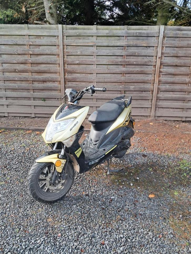 A klasse scooter, Fietsen en Brommers, Snorfietsen en Snorscooters, Ophalen