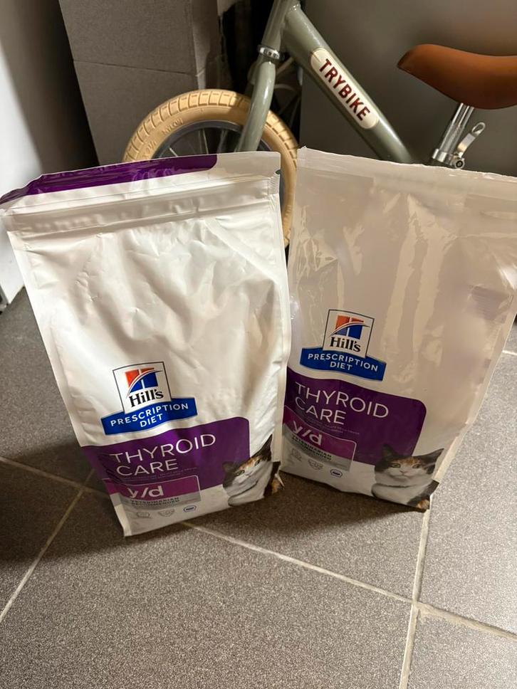 Hills prescription diet y/d, Dieren en Toebehoren, Dierenvoeding, Kat, Ophalen