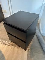 Zwart nachtkastje met 2 schuifjes -Ikea, Huis en Inrichting, Ophalen, Gebruikt, Minder dan 45 cm, Minder dan 55 cm