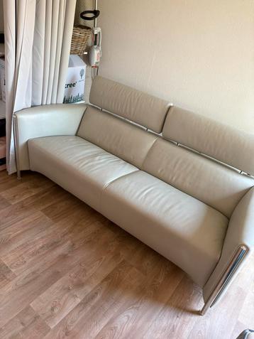 Leren zetel in perfecte staat beschikbaar voor biedingen
