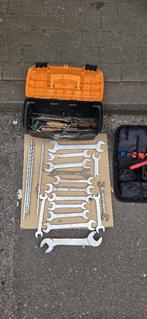 Boite a outils de plus de 25 pièces, Enlèvement, Utilisé