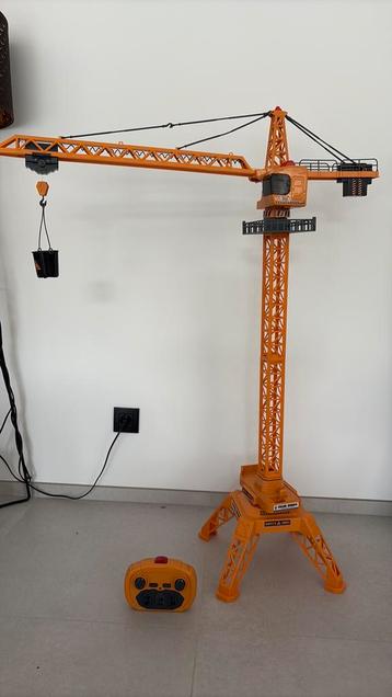 Telegeleide torenkraan beschikbaar voor biedingen