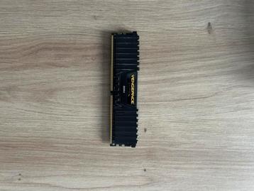 Memoire RAM Corsaire vengeance DDR4 1*16Gb 3200Mhz beschikbaar voor biedingen