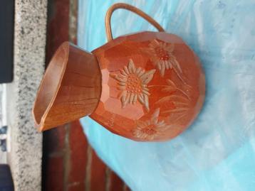 Houten vaasje vintage gratis  beschikbaar voor biedingen
