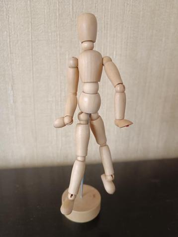Gearticuleerde houten mannequin beschikbaar voor biedingen