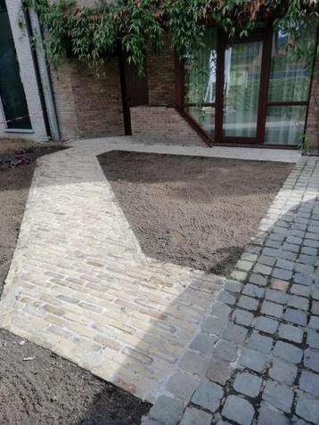 Partij oude kleiklinkers beschikbaar voor biedingen