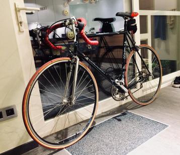 Stalen koersfiets Colnago beschikbaar voor biedingen