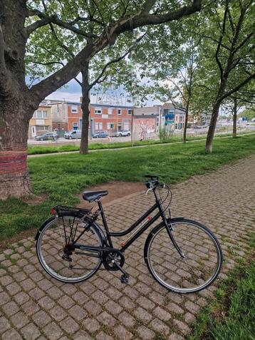 Velo femme beschikbaar voor biedingen
