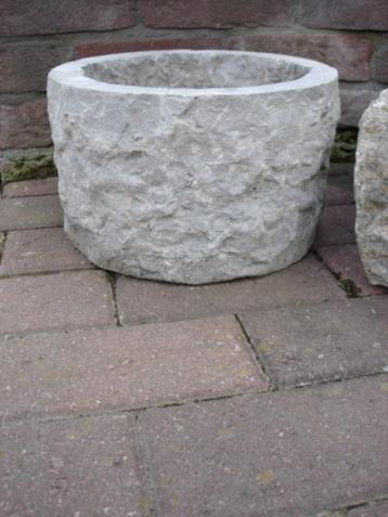 plantenbak, ronde blauwe stenen bak, goede keuze! beschikbaar voor biedingen