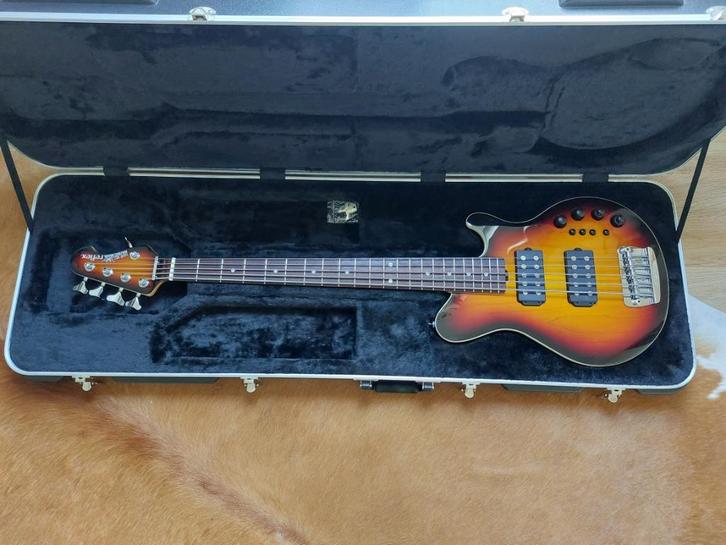 Musicman Reflex 5 H/H  USA( bep. inr . mog), Muziek en Instrumenten, Snaarinstrumenten | Gitaren | Bas, Zo goed als nieuw, Elektrisch