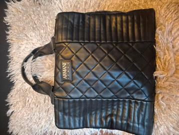 Armani handtas beschikbaar voor biedingen