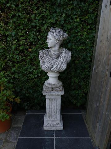 TUINBEELD beschikbaar voor biedingen