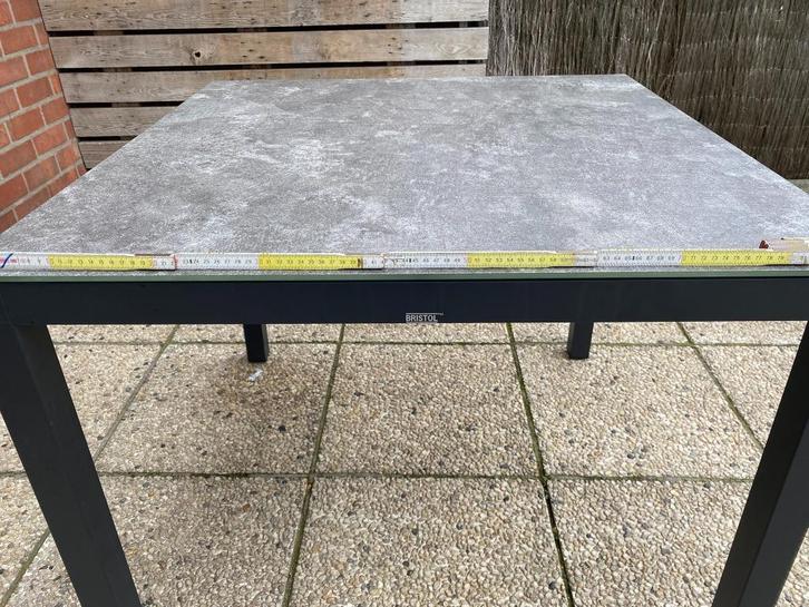 Bistrotafel met glazen blad, Tuin en Terras, Tuintafels, Zo goed als nieuw, Vierkant, Aluminium, Ophalen