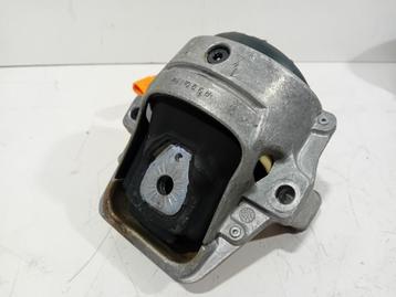 MOTORSTEUN LINKSVOOR Audi RS 5 (8T3) (8R0198381F) beschikbaar voor biedingen