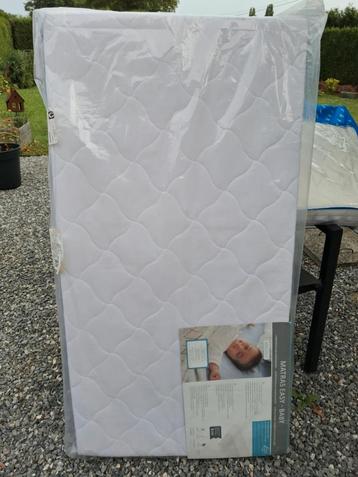 Matras met weerhaken van 120x60 cm beschikbaar voor biedingen