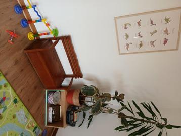Kinder zitbank beschikbaar voor biedingen