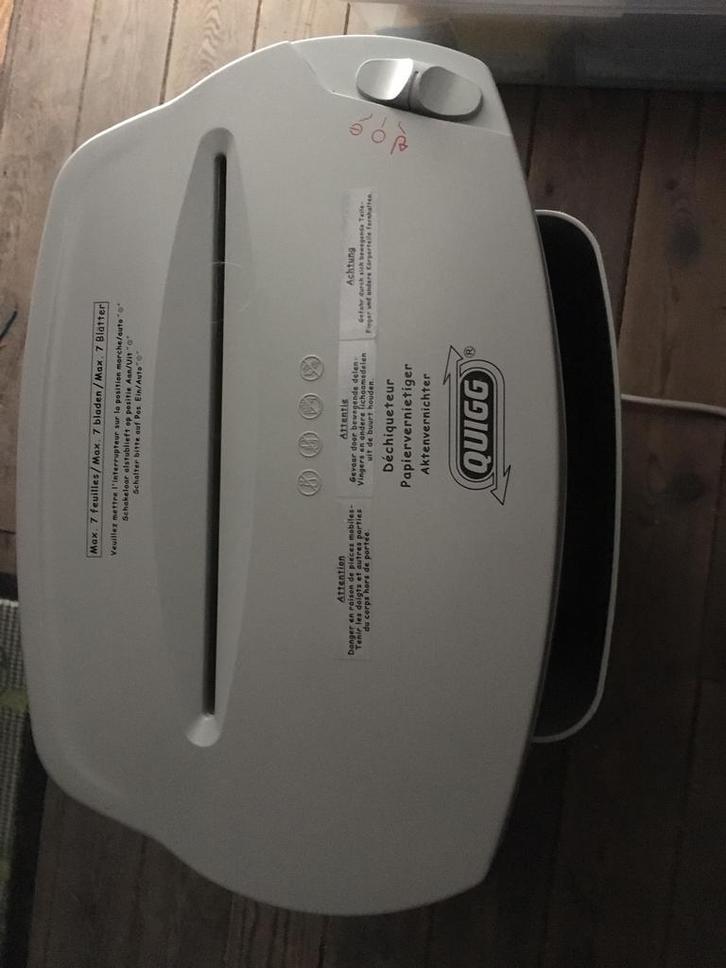 Papierversnipperaar, Diversen, Bureau-accessoires, Zo goed als nieuw, Ophalen