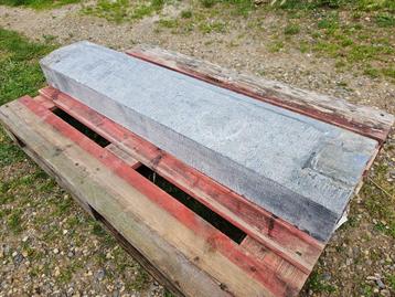 Prachtige Oude Arduinen Dorpels beschikbaar voor biedingen