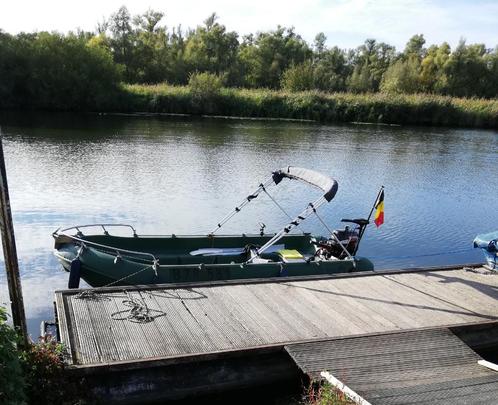 vis boot Whaly 435 R in zéér goede staat, Sports nautiques & Bateaux, Sports Nautiques & Bateaux Autre, Comme neuf, Enlèvement