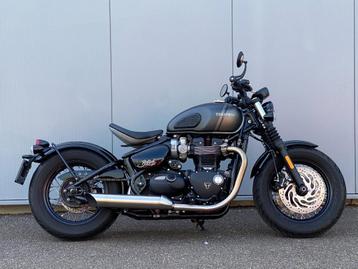 Triumph Bonneville Bobber 1200 met cruise control / 5100 km beschikbaar voor biedingen