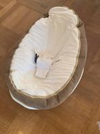 Knus Doomoo poefje voor Baby’s - zitzak met schommeltje, Kinderen en Baby's, Gebruikt, Schommelstoel, Met gordel(s) of riempje(s)