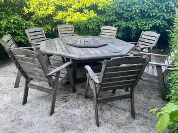 Houten tuinstel beschikbaar voor biedingen
