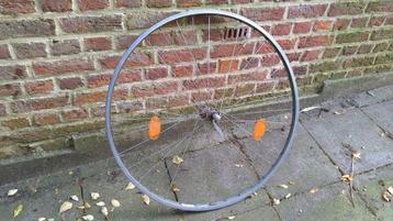 28" voorwiel beschikbaar voor biedingen