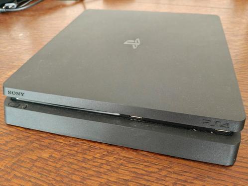 PS4 slim 1TB + games + 4 controllers, Games en Spelcomputers, Spelcomputers | Sony PlayStation 4, Zo goed als nieuw, Slim, Ophalen of Verzenden