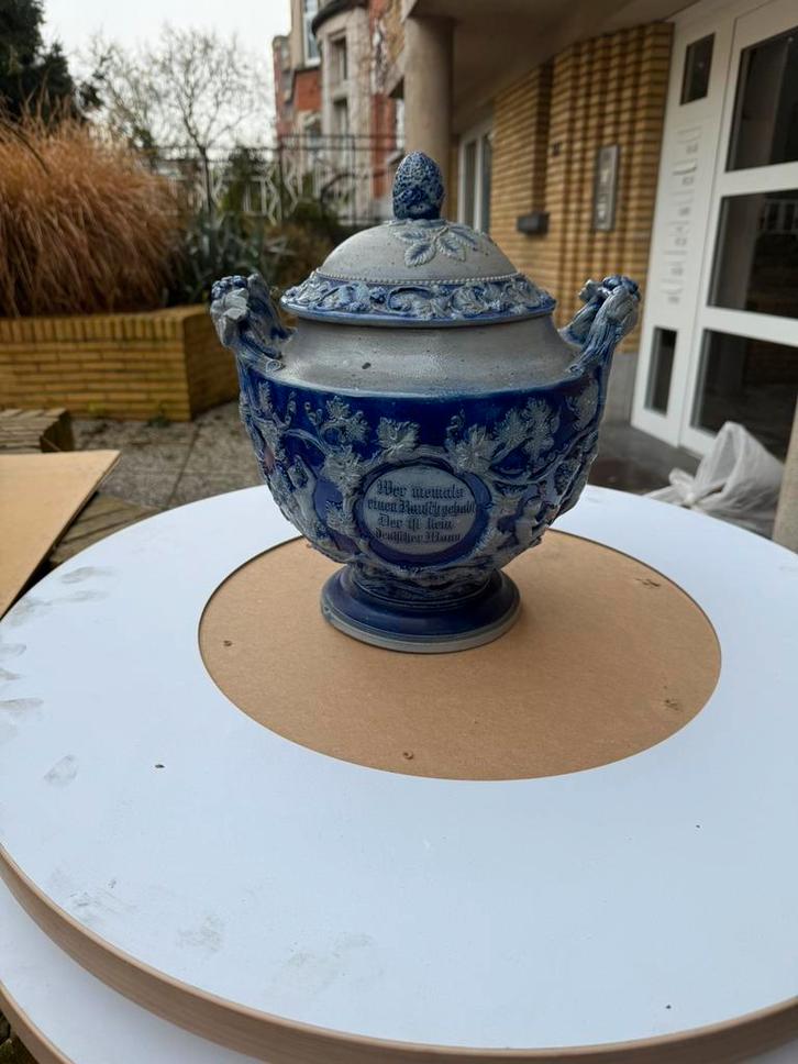 Grand pot couvert en grès bleu allemand ancien, Antiek en Kunst, Antiek | Keramiek en Aardewerk, Ophalen