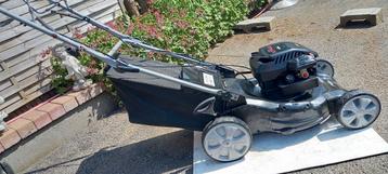 STIGA BRIGGS&STRATTON ZELFTREKKER BENZINE GRASMACHINE, Tuin en Terras, Grasmaaiers, Ophalen, Zo goed als nieuw