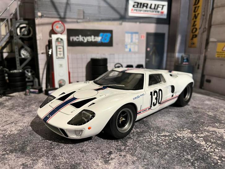 1:18 Ford GT40 - nieuw in de doos, Hobby en Vrije tijd, Modelauto's | 1:18, Zo goed als nieuw, Auto, Solido, Ophalen of Verzenden