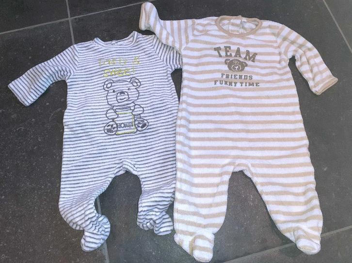 Baby 2 dikke pyjama's 56, Kinderen en Baby's, Babykleding | Maat 56, Nieuw, Jongetje of Meisje, Nacht- of Onderkleding, Verzenden