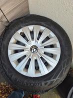 Pneus Golf 8..avec jantes aluminium et cache jantes VW, Véhicule de tourisme, Pneus été, Pneu(s), Enlèvement
