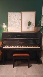 Piano 100 jaar oud + stoel, Muziek en Instrumenten, Piano's, Ophalen, Piano