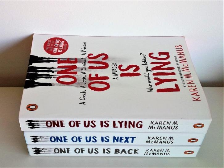 ONE OF US... trilogie, Karen M. McManus (nieuw), Boeken, Romans, Nieuw, Ophalen of Verzenden